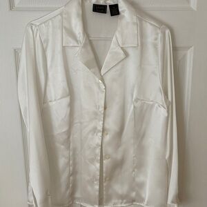 Laura Scott Shimmering White Top